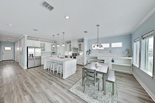 New Waterfront Home - Salt Lake & Copano Bay Views! Home