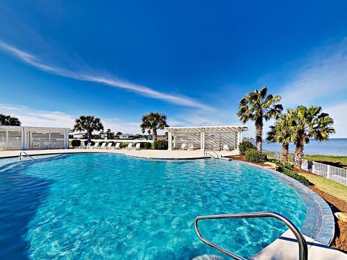 Luxe Waterfront Villa #203 Villa