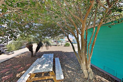 Delightful Coastal Escape With Multiple Decks Home