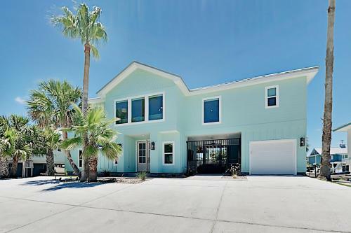 New Canal-front Home With Private Pool, Spa & Dock! Home