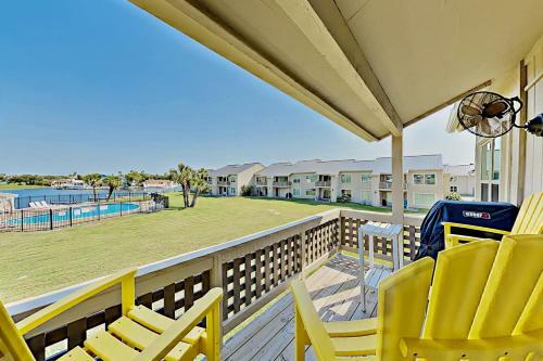 Apartamento Bayhouse Condo With Pool - Near Beach Condo