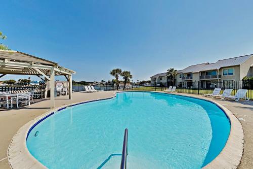 Apartamento Bayhouse Condo With Pool - Near Beach Condo