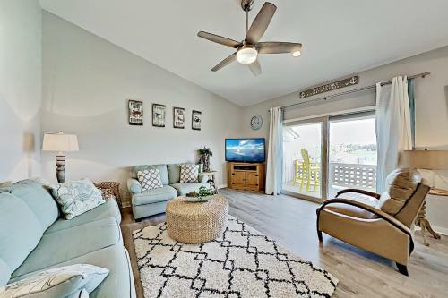 Apartamento Bayhouse Condo With Pool - Near Beach Condo