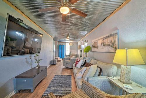 Copano Bay Cottage With Private Dock And Kayaks!