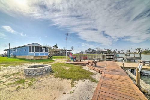 Copano Bay Cottage With Private Dock And Kayaks!