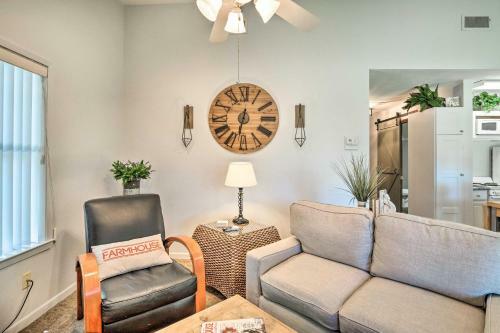 Couples Retreat Well-appointed Salado Home!