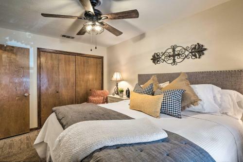 Couples Retreat Well-appointed Salado Home!