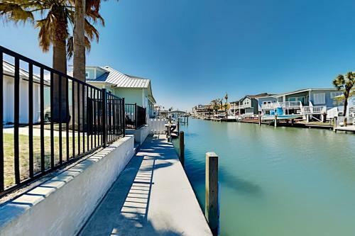 Luxury Key Allegro Home With Boat Dock & 2 Kayaks Home