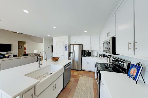Luxury Key Allegro Home With Boat Dock & 2 Kayaks Home
