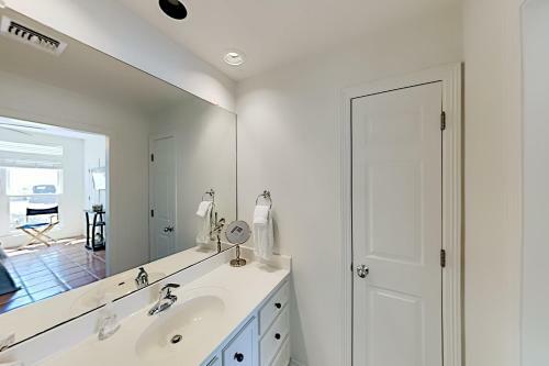 Luxury Key Allegro Home With Boat Dock & 2 Kayaks Home