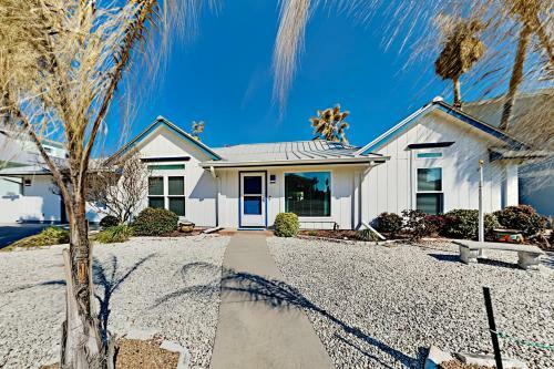 Luxury Key Allegro Home With Boat Dock & 2 Kayaks Home