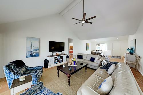 Luxury Key Allegro Home With Boat Dock & 2 Kayaks Home