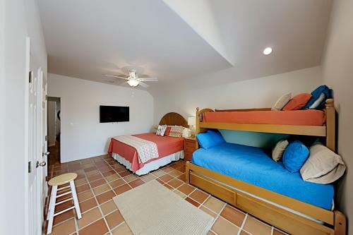 Luxury Key Allegro Home With Boat Dock & 2 Kayaks Home