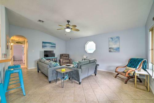 Relaxing Rockport Retreat Less Than 2 Mi To Beach!