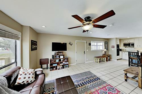Charming Fulton Getaway, Firepit & Walkable Locale Home