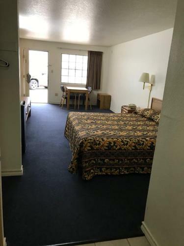 Hotel Country Inn Motel
