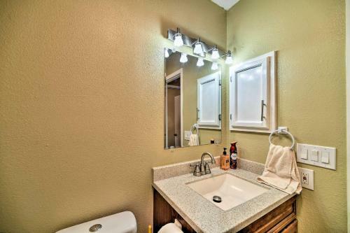 Spacious San Antonio Getaway Shop, Dine, Explore!