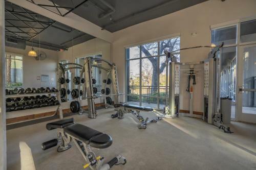 Apartamento Cozy 1br With Pool And Gym