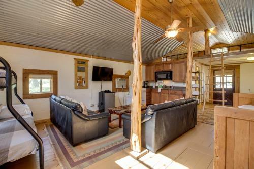 Lodge Four-o Ranch