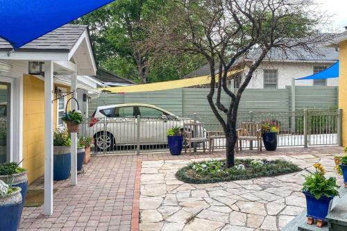 Sunny Cottage In Monte Vista With Updated Interior!