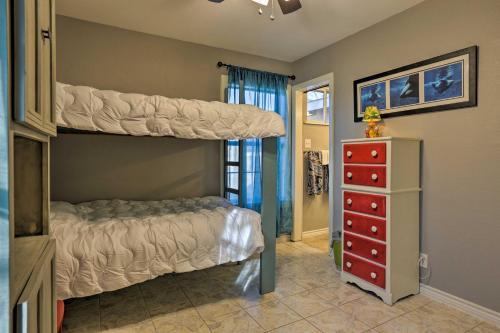 Remodeled Home 14 Mins From Downtown San Antonio!
