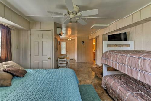 Canalfront House And Studio Near Kemah And Galveston!