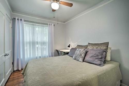 San Antonio Home With Pvt Yard, 5 Mi To Downtown!