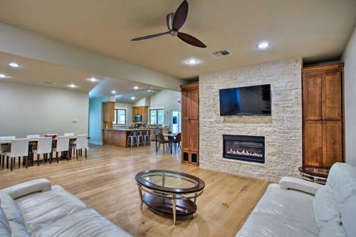 Large Home On 53-acre Ranch With Pool And Stalls!