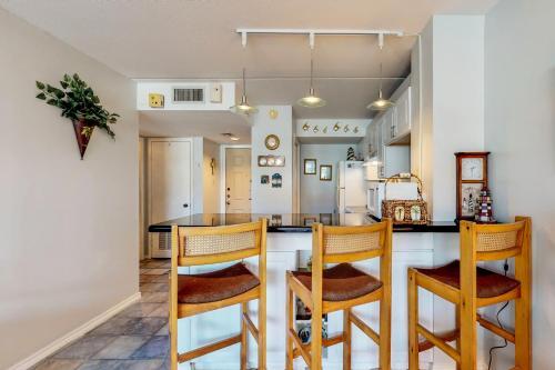 Gulfview I 208