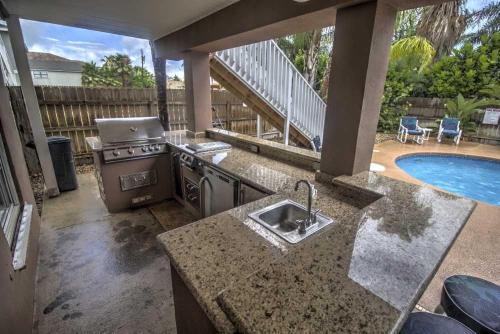 Blue Marlin Single Family Residence! 4 Bedrooms! Home