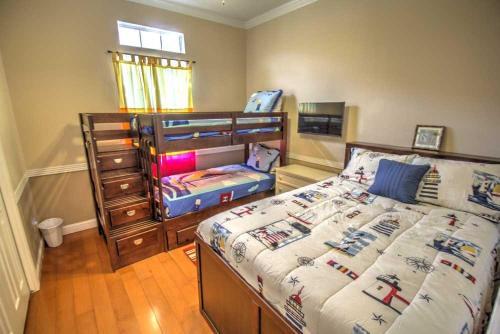 Blue Marlin Single Family Residence! 4 Bedrooms! Home