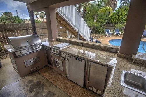 Blue Marlin Single Family Residence! 4 Bedrooms! Home