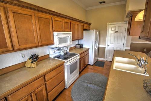 Blue Marlin Single Family Residence! 4 Bedrooms! Home