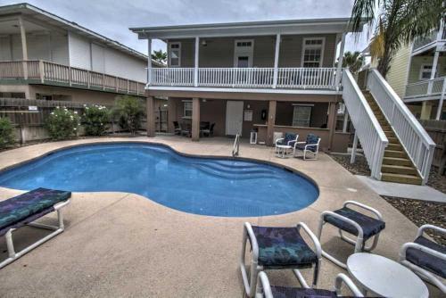Blue Marlin Single Family Residence! 4 Bedrooms! Home