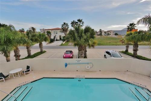 Apartamento South Padre Island Condo With Pool Access And Balcony!