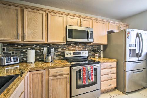 Apartamento South Padre Island Condo With Pool Access And Balcony!