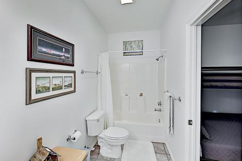 E Acapulco Townhouse Unit #a Townhouse