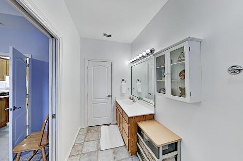 E Acapulco Townhouse Unit #a Townhouse