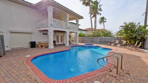 Adventura House Home