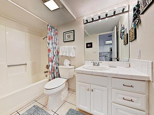 Apartamento New Listing! All-suite Gulf-front Getaway With Pools Condo