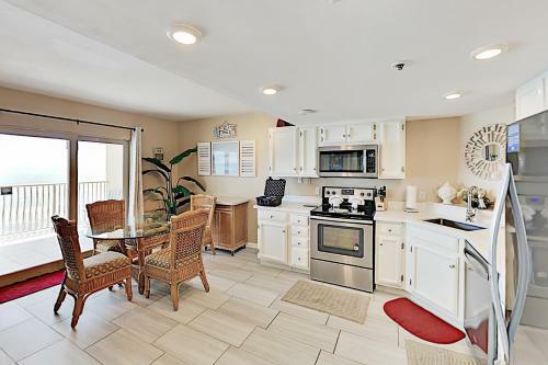 Apartamento Walkable Gulf-front Perch - Oversize Balcony & Pool Condo