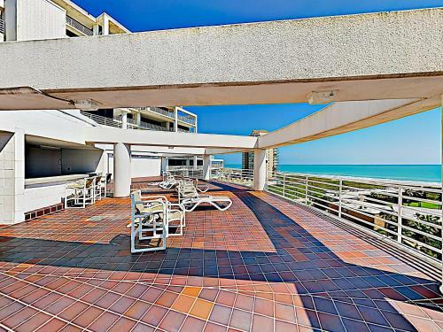 Apartamento Gulf-front Getaway - Pools, Tennis - Steps To Sand Condo