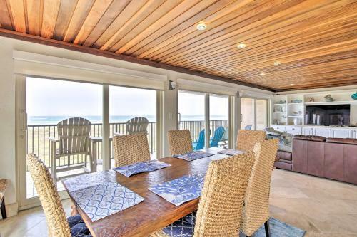 Apartamento Modern Beachfront Condo Pool And Beach Access!