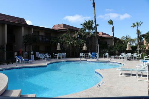 Apartamento Cozy Condo In Tiki Complex With Private Beach Access