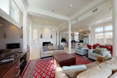 Villas Beach Front Home 6518