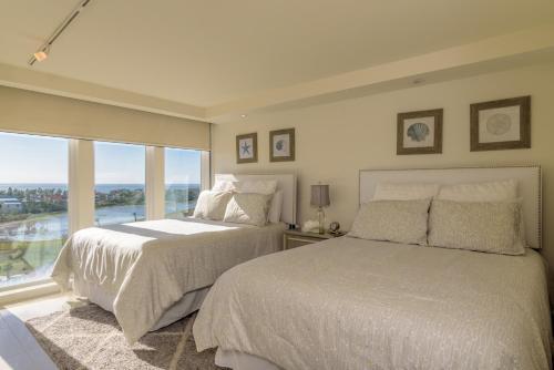 4br Bayview For Large Families! Beachfront Resort, Shared Pools & Jacuzzi