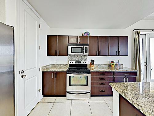 Apartamento New Listing! Modern Beach Condo With Infinity Pool Condo