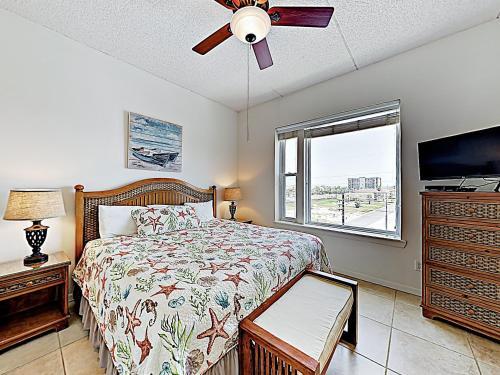 Apartamento New Listing! Modern Beach Condo With Infinity Pool Condo