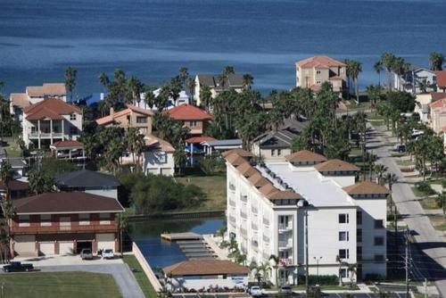 Las Marinas Condo 301 With Boat Slip