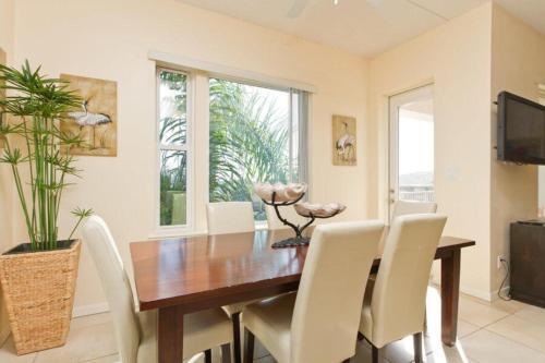 Las Marinas Condo 301 With Boat Slip